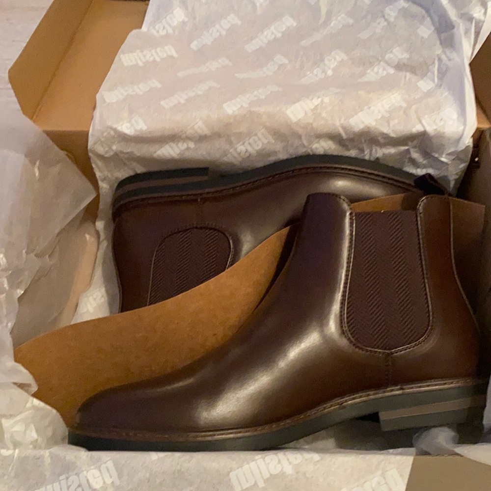 New Unlisted by Kenneth Cole